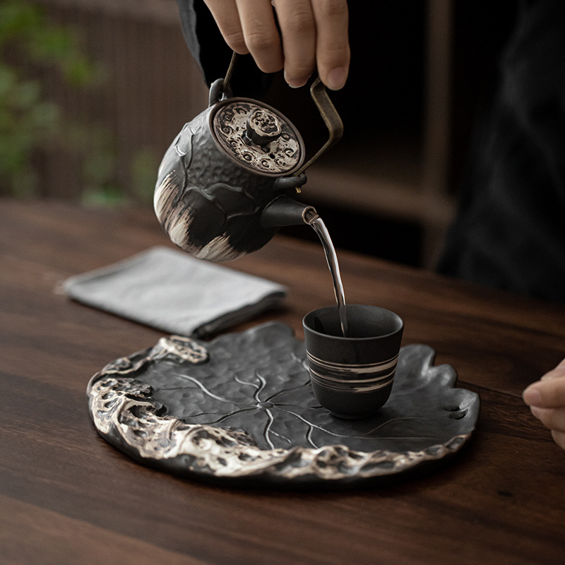 侘寂風陶瓷小號荷葉托盤