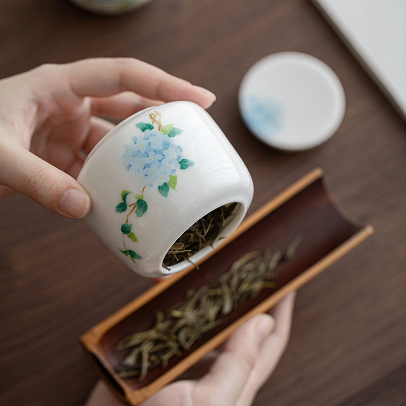 羊脂玉圓滿茶葉罐