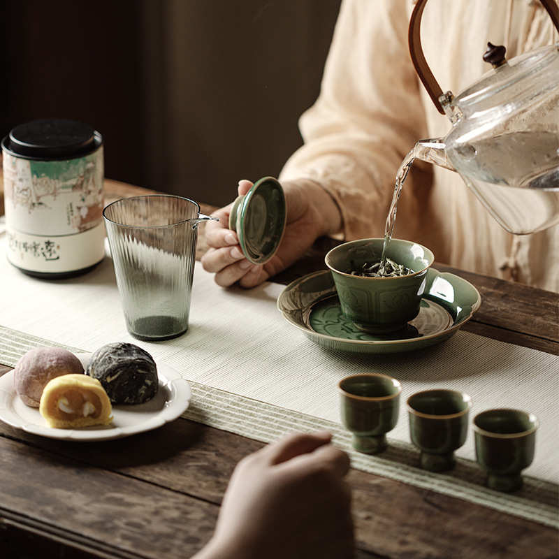 龍泉青瓷梅子青釉蓋碗