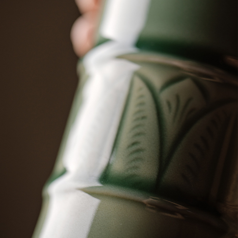 龍泉梅子青瓷花瓶