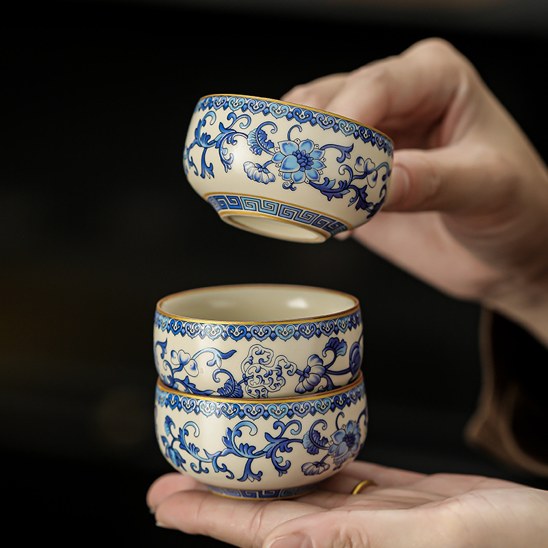 青花纏枝蓮汝窯主人杯