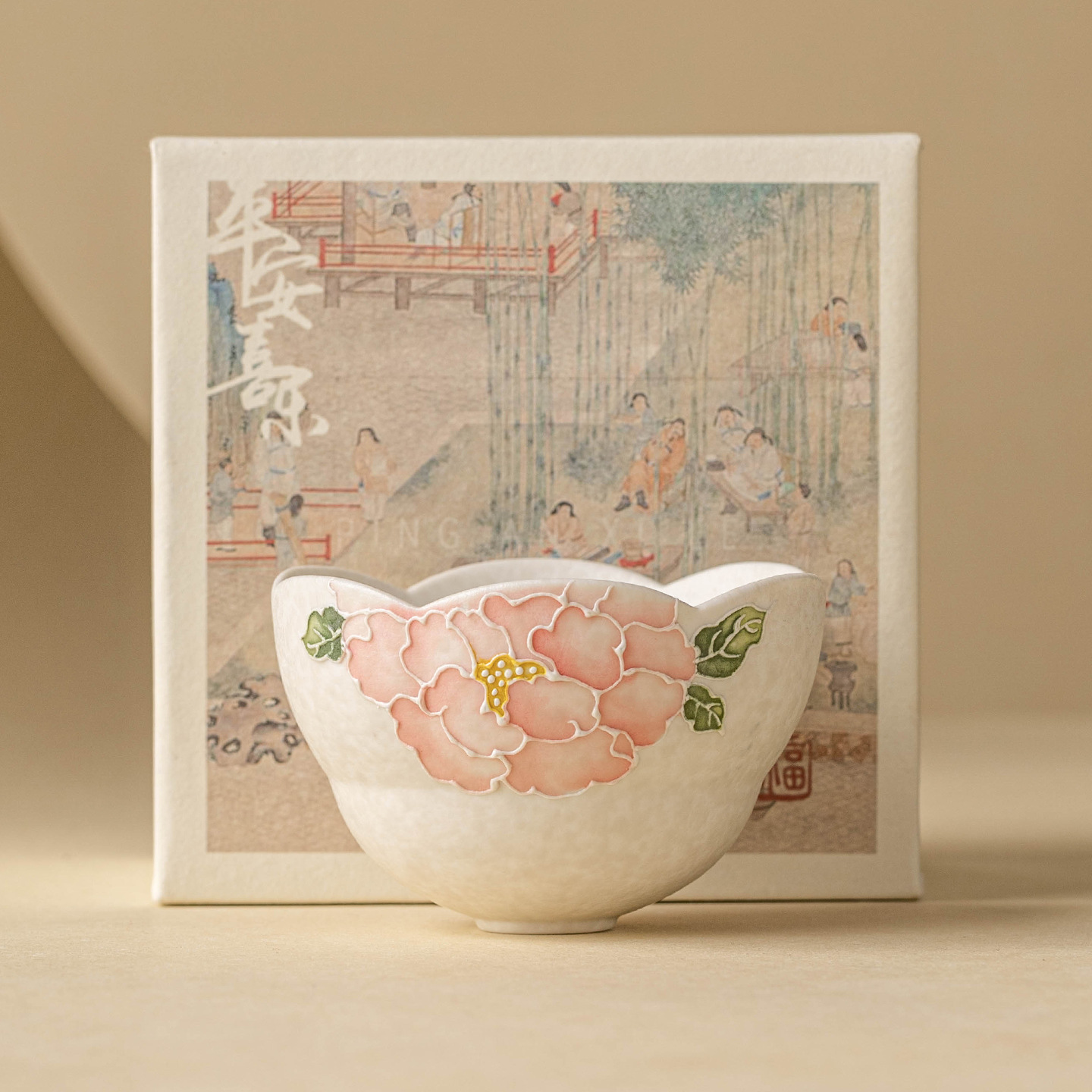 陶瓷茶具堆雕牡丹花口杯