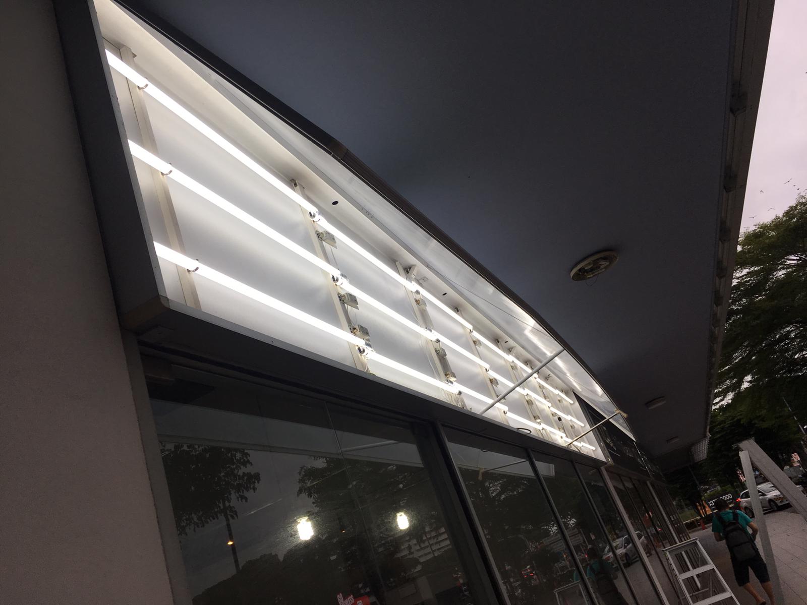 Fluorescent to LED-Light Makers