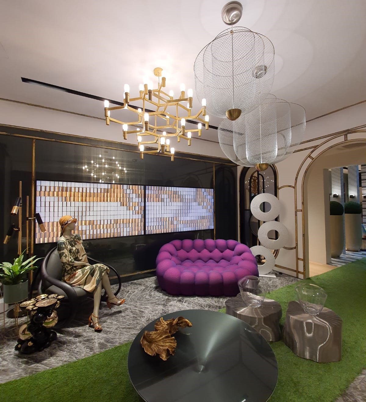 Quirky Office-Light Makers