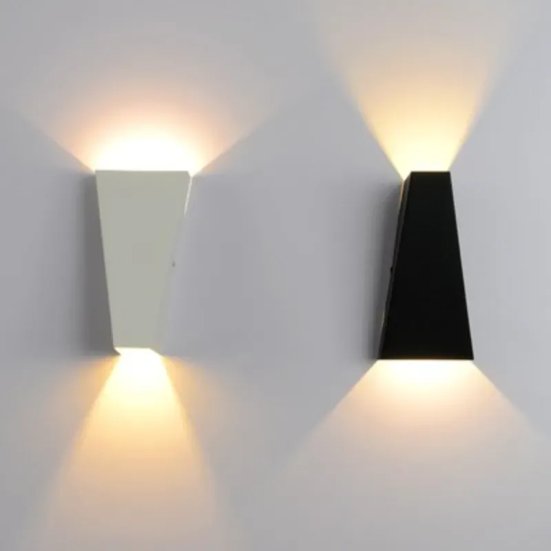 AegisUpside Outdoor Wall Light