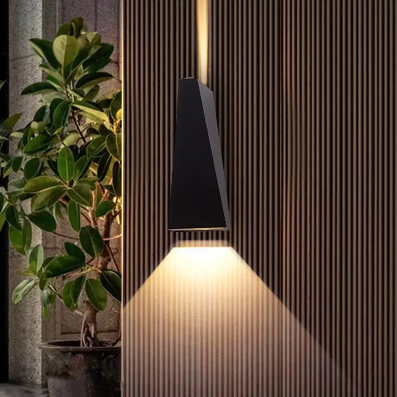 AegisUpside Outdoor Wall Light