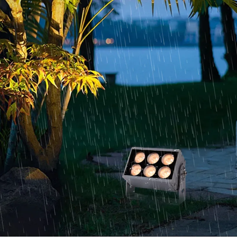 AkselMetallic Outdoor Floodlight