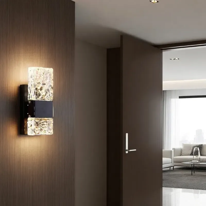 AlpineCrest Wall Light
