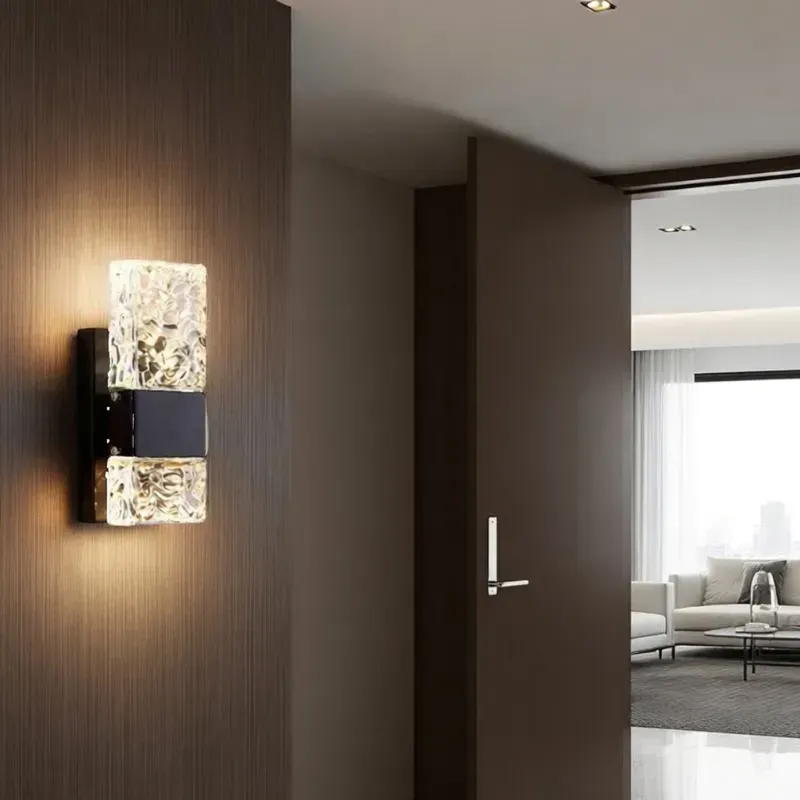 AlpineCrest Wall Light