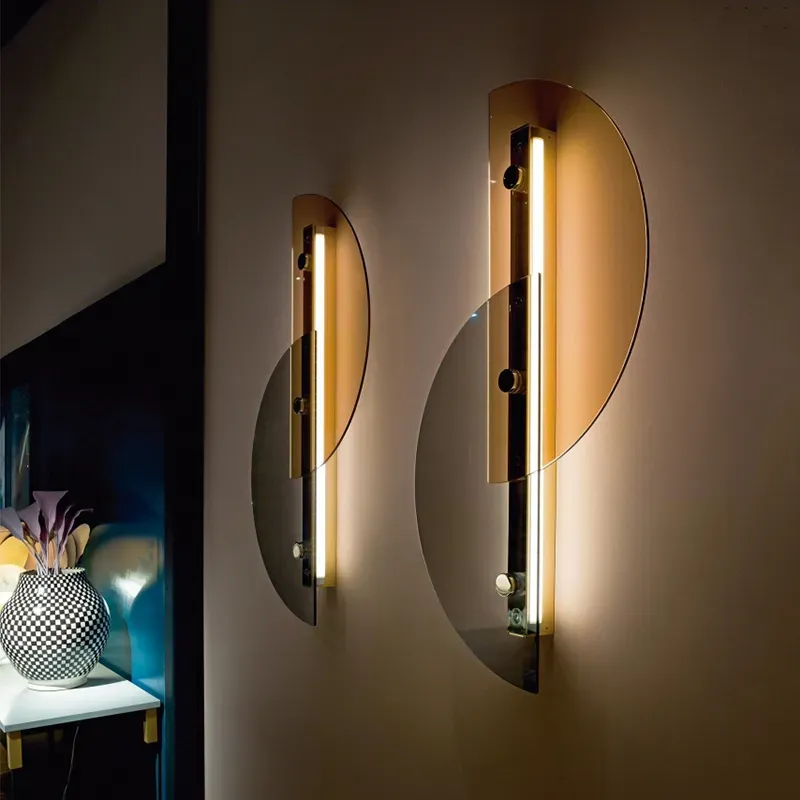 AlvaCurved Wall Light