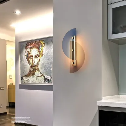 AlvaCurved Wall Light