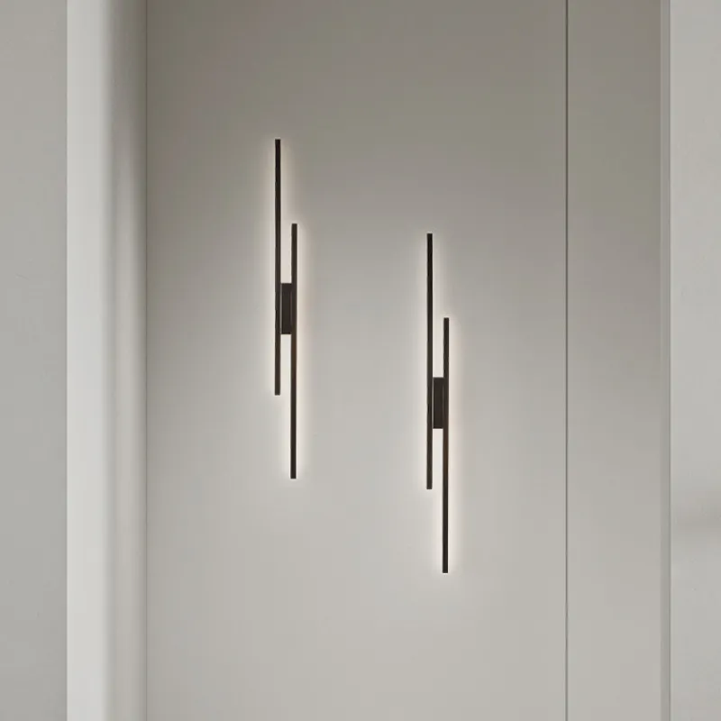 CalyxModern Wall Light