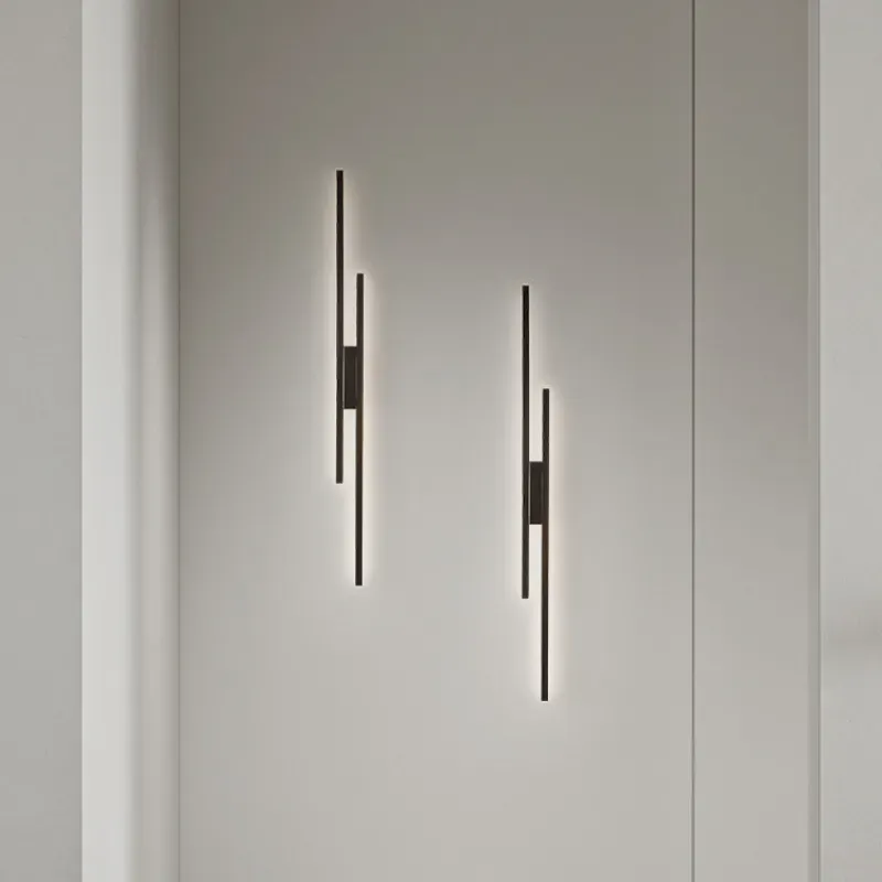 CalyxModern Wall Light