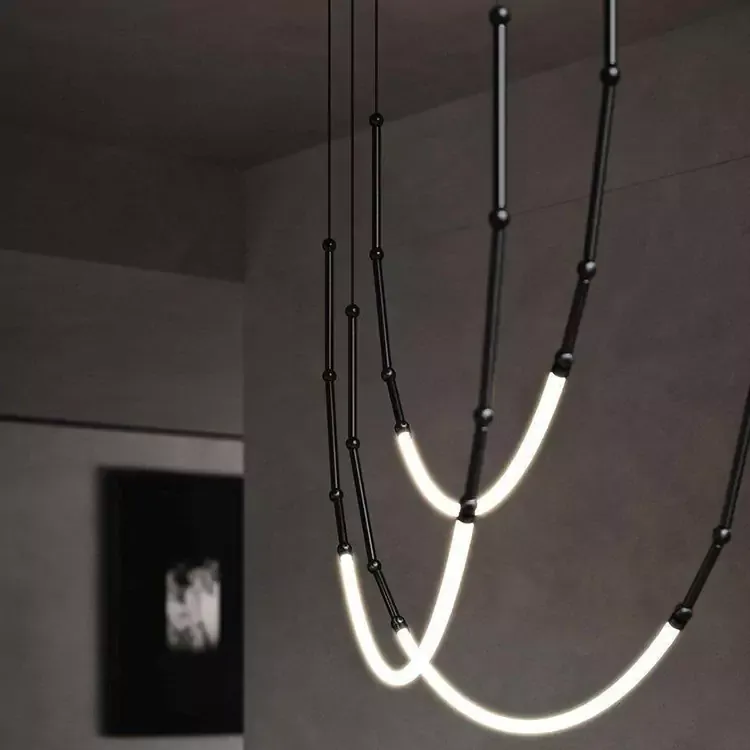 ChainMajesty Chandelier