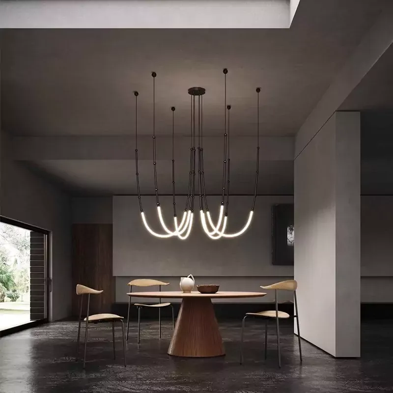 ChainMajesty Chandelier
