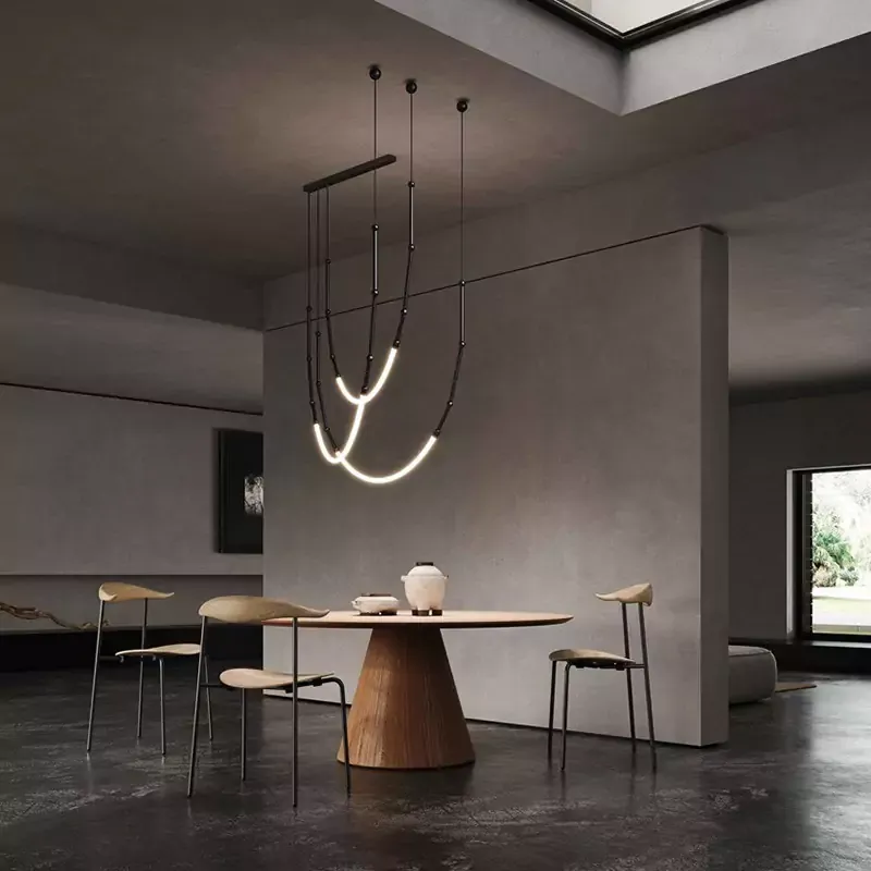 ChainMajesty Chandelier