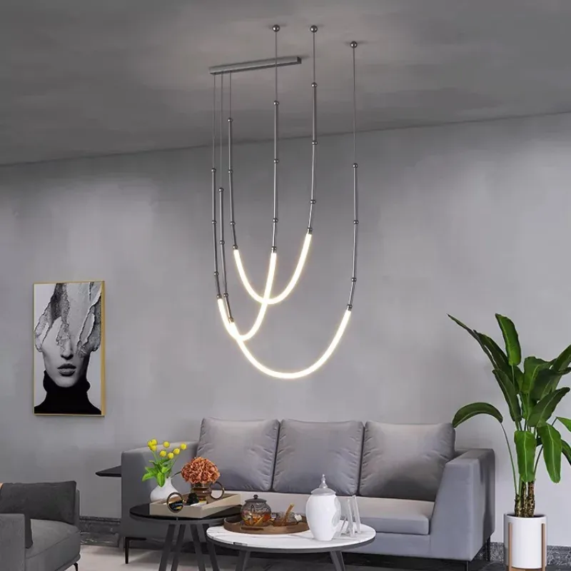 ChainMajesty Chandelier