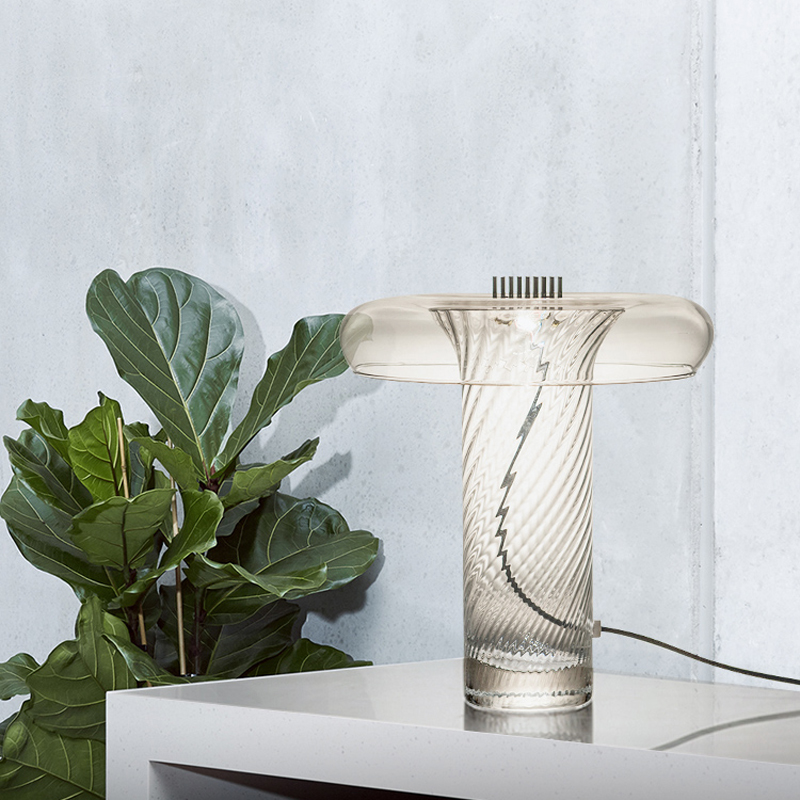 ClassicRadiance Table Lamp