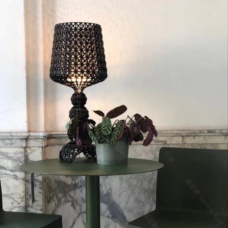 ColorMingle Table Lamp