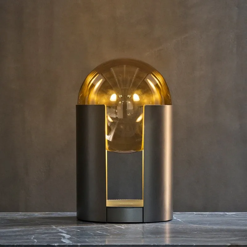 DakotaDesigner Table Lamp
