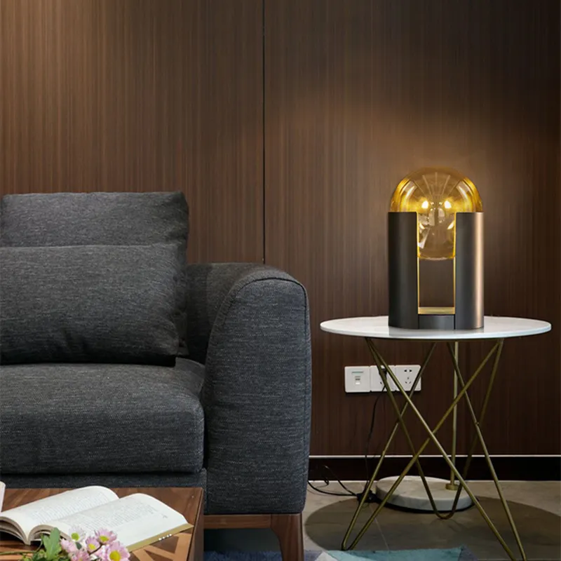 DakotaDesigner Table Lamp