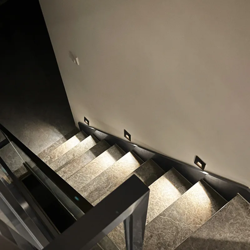 DeepBeam Recessed Staircase Light