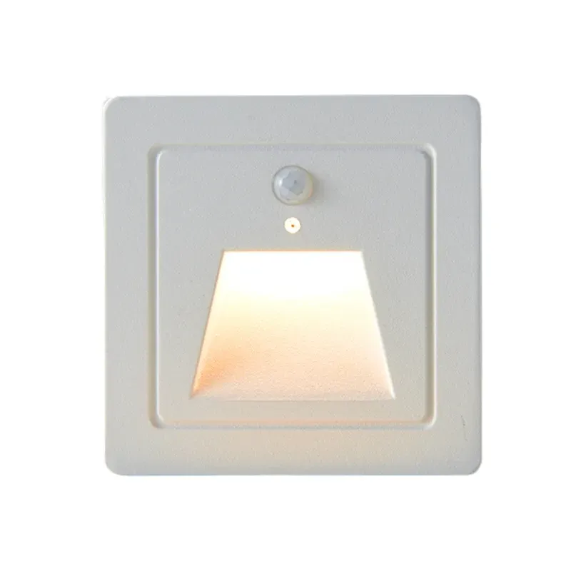 DeepBeam Recessed Staircase Light