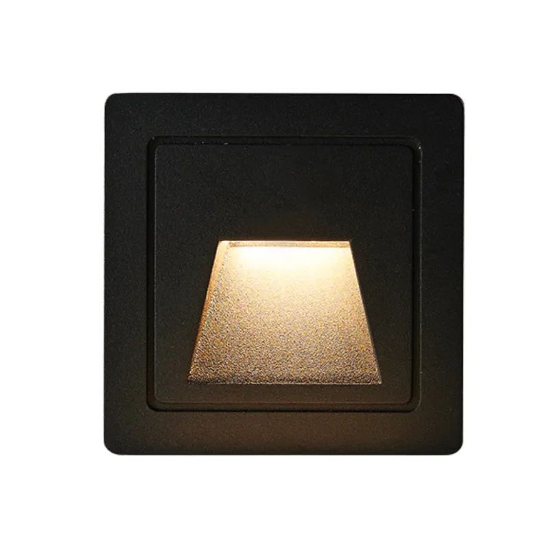 DeepBeam Recessed Staircase Light