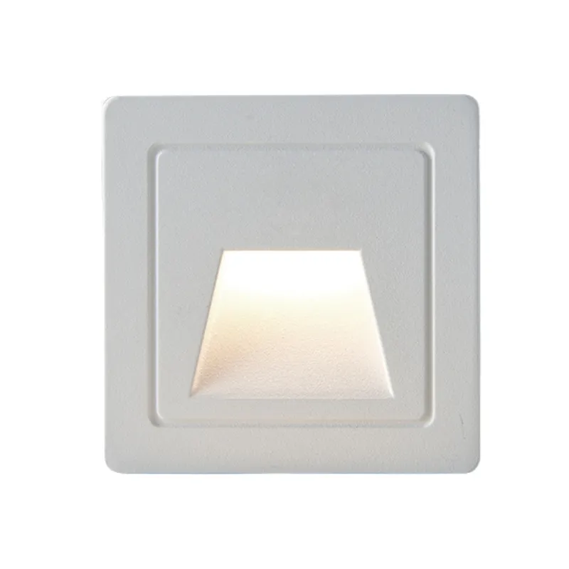DeepBeam Recessed Staircase Light