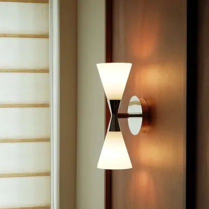 DorianHourglass Wall Light
