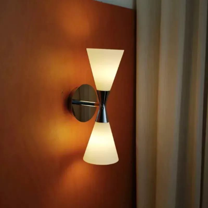 DorianHourglass Wall Light