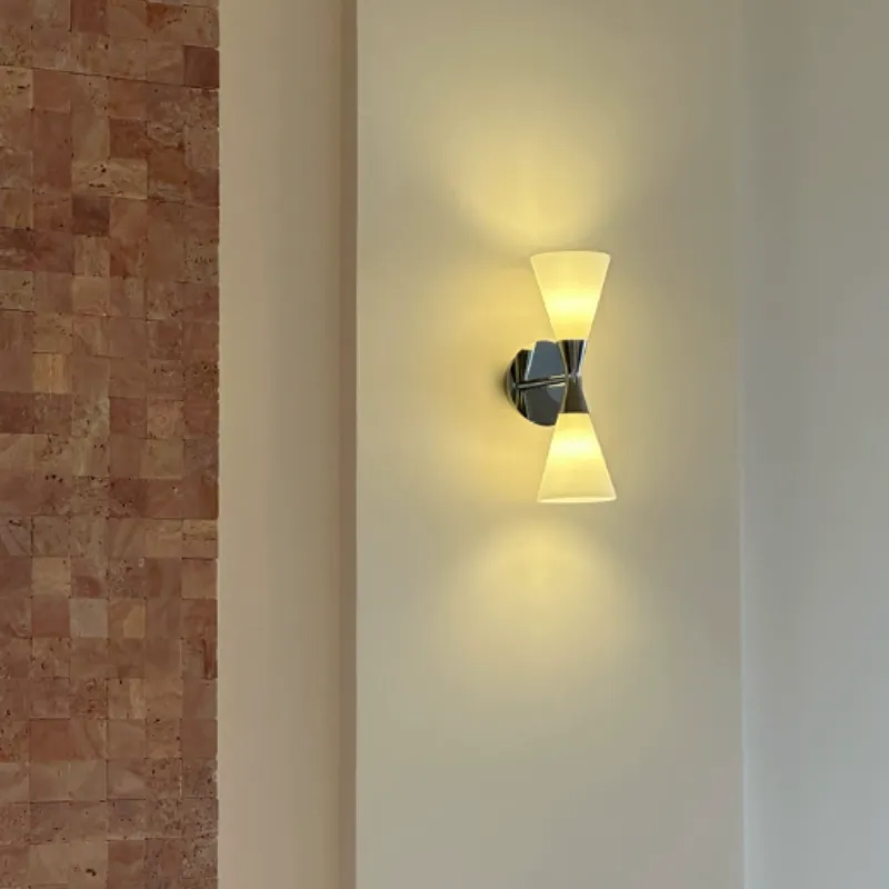 DorianHourglass Wall Light