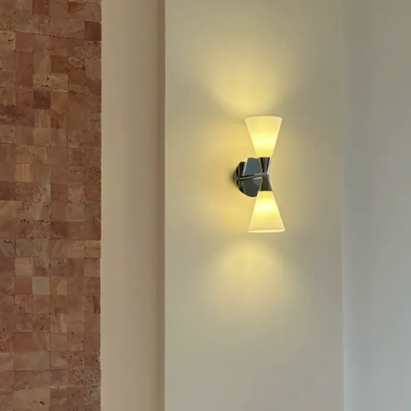 DorianHourglass Wall Light