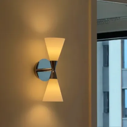 DorianHourglass Wall Light