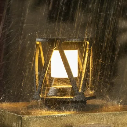 ElvaNest Outdoor Pillar Light