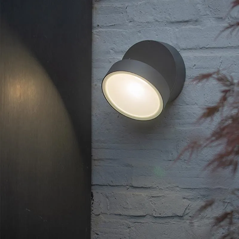 EmielRound Outdoor Wall Light