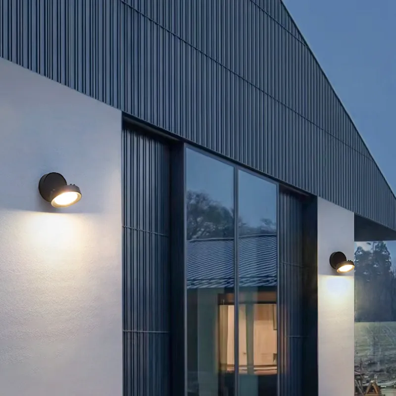 EmielRound Outdoor Wall Light