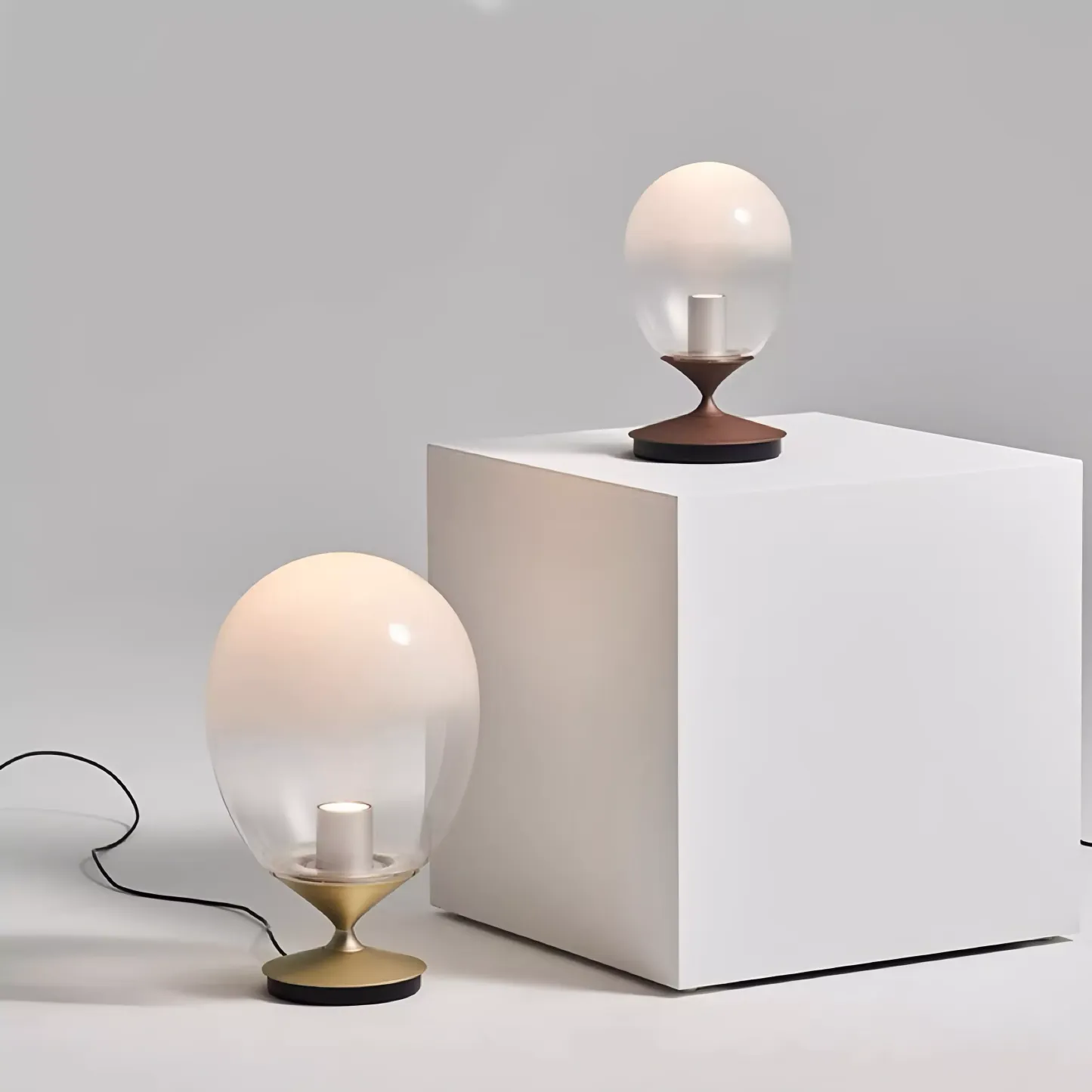 GoldenAura Table Lamp