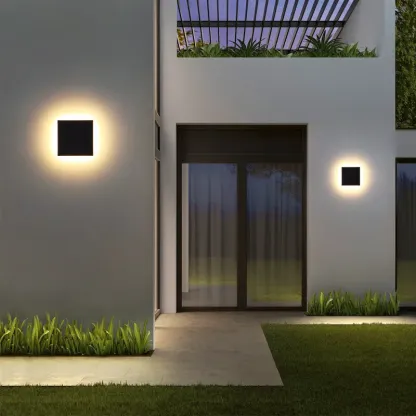 KaoriSquare Outdoor Wall Light