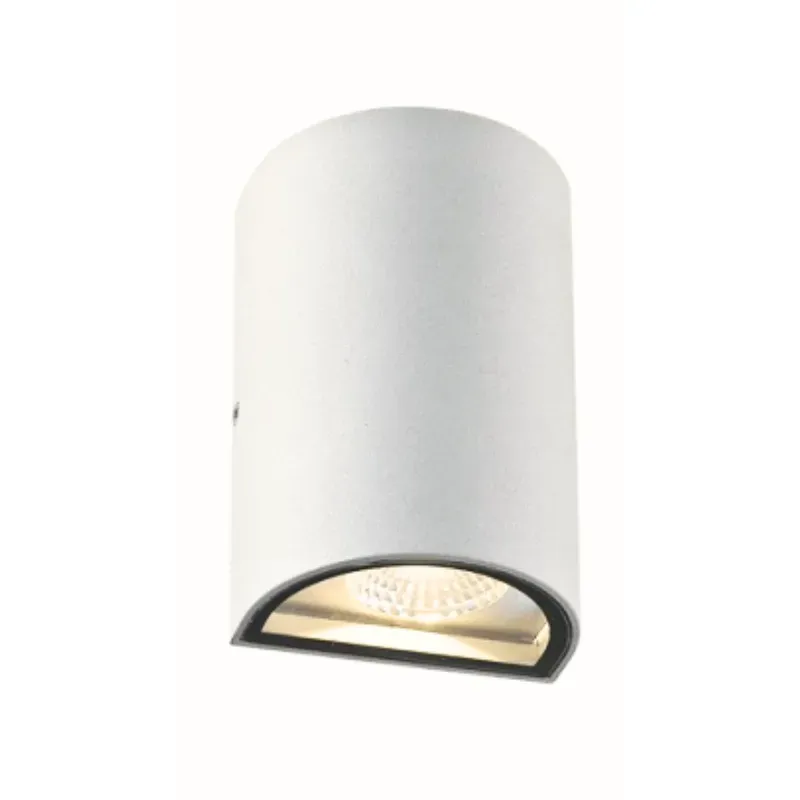 KrypiusSleek Outdoor Wall Light