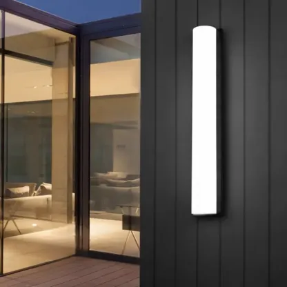 LitmusModern Outdoor Wall Light
