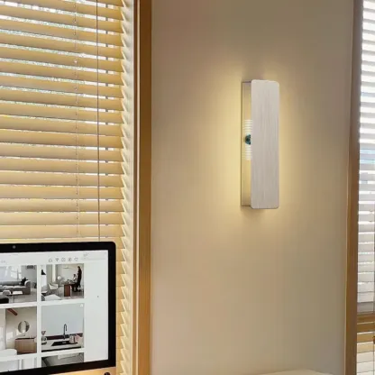 LuminousEdge Wall Light