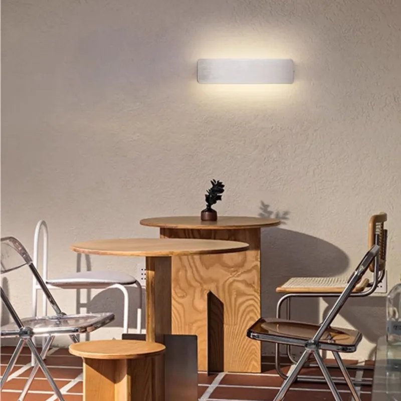 LuminousEdge Wall Light