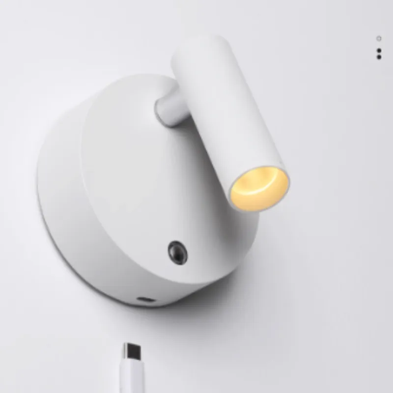 LunaGlimmer Wall Light