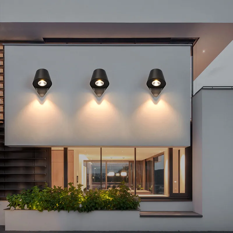 MawariCast Outdoor Wall Light