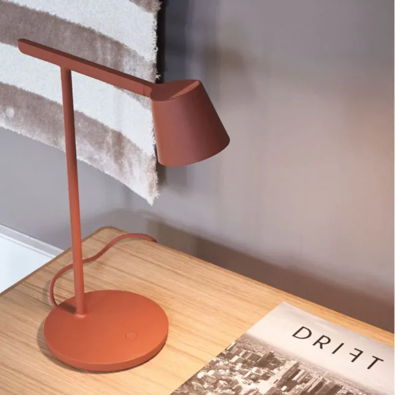 ModaLuxe Table Lamp