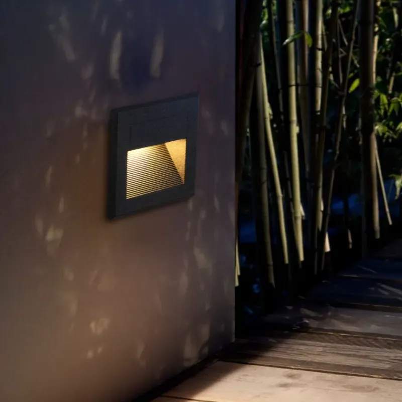 NeonRecessed Outdoor Recessed Step Light