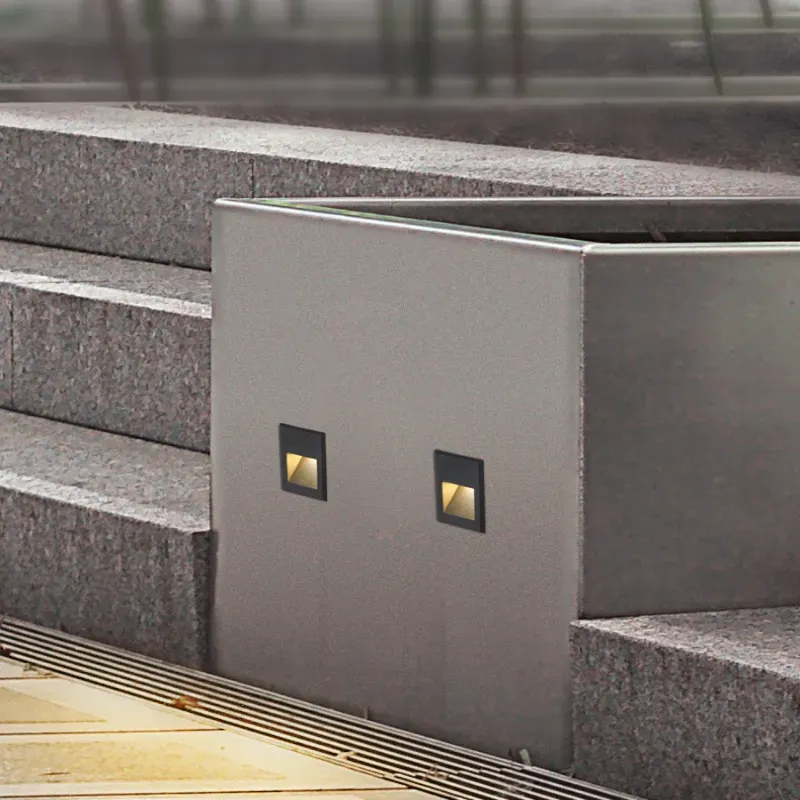 NeonRecessed Outdoor Recessed Step Light
