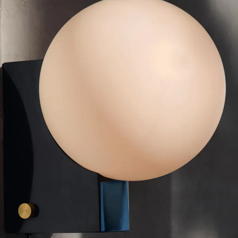 NeraSphere Wall Light