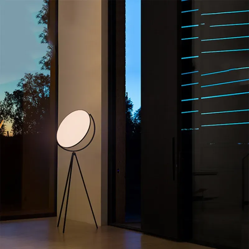 OlmoTripod Floor Lamp